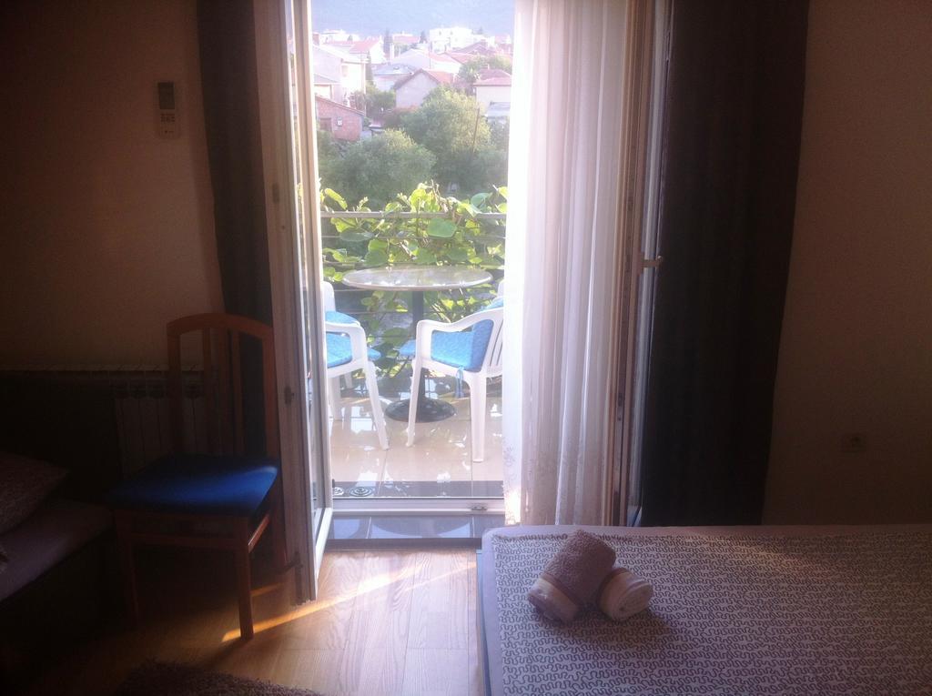 מוסטר Elite Guest House חדר תמונה