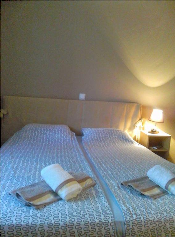 מוסטר Elite Guest House חדר תמונה