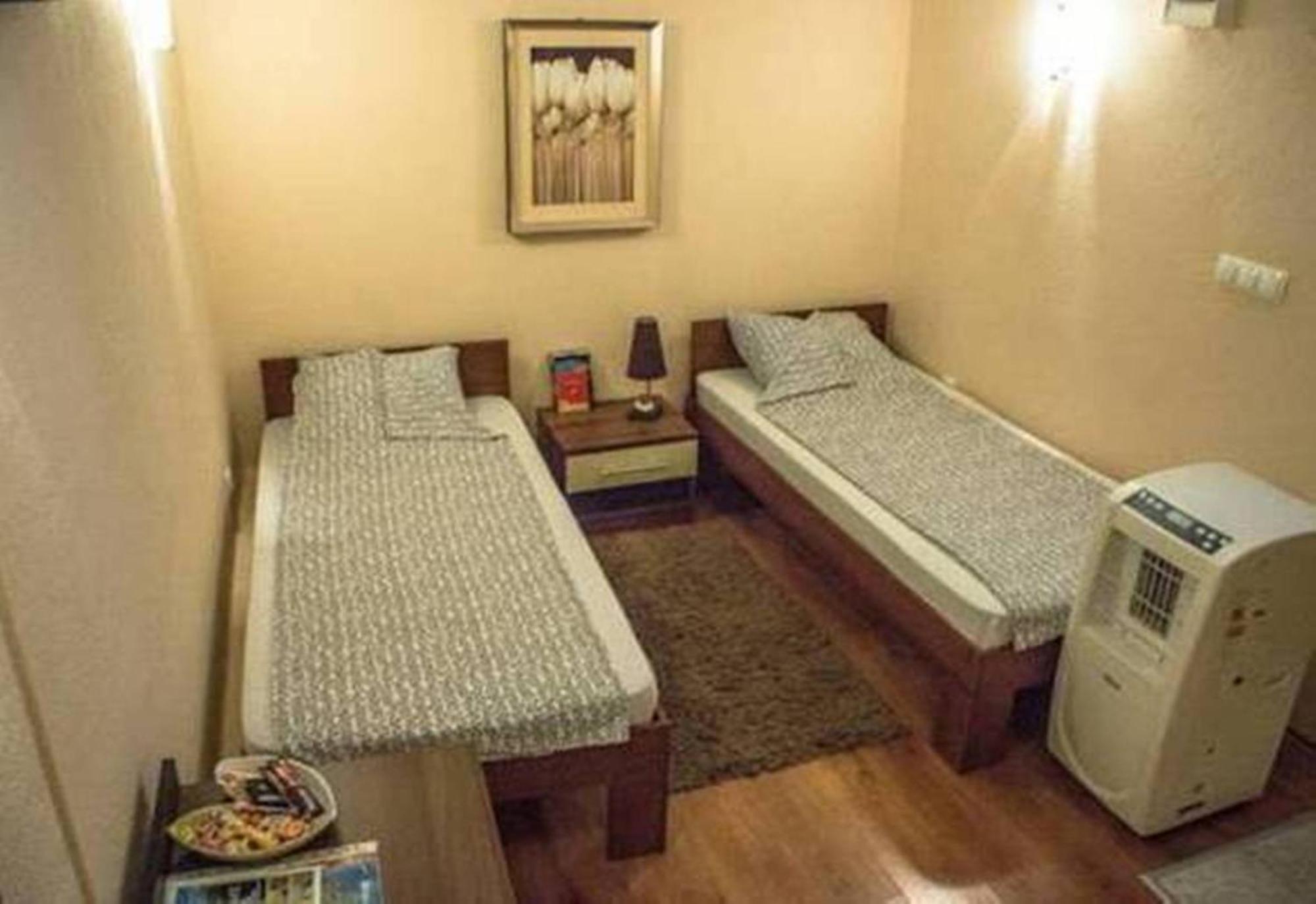 מוסטר Elite Guest House חדר תמונה