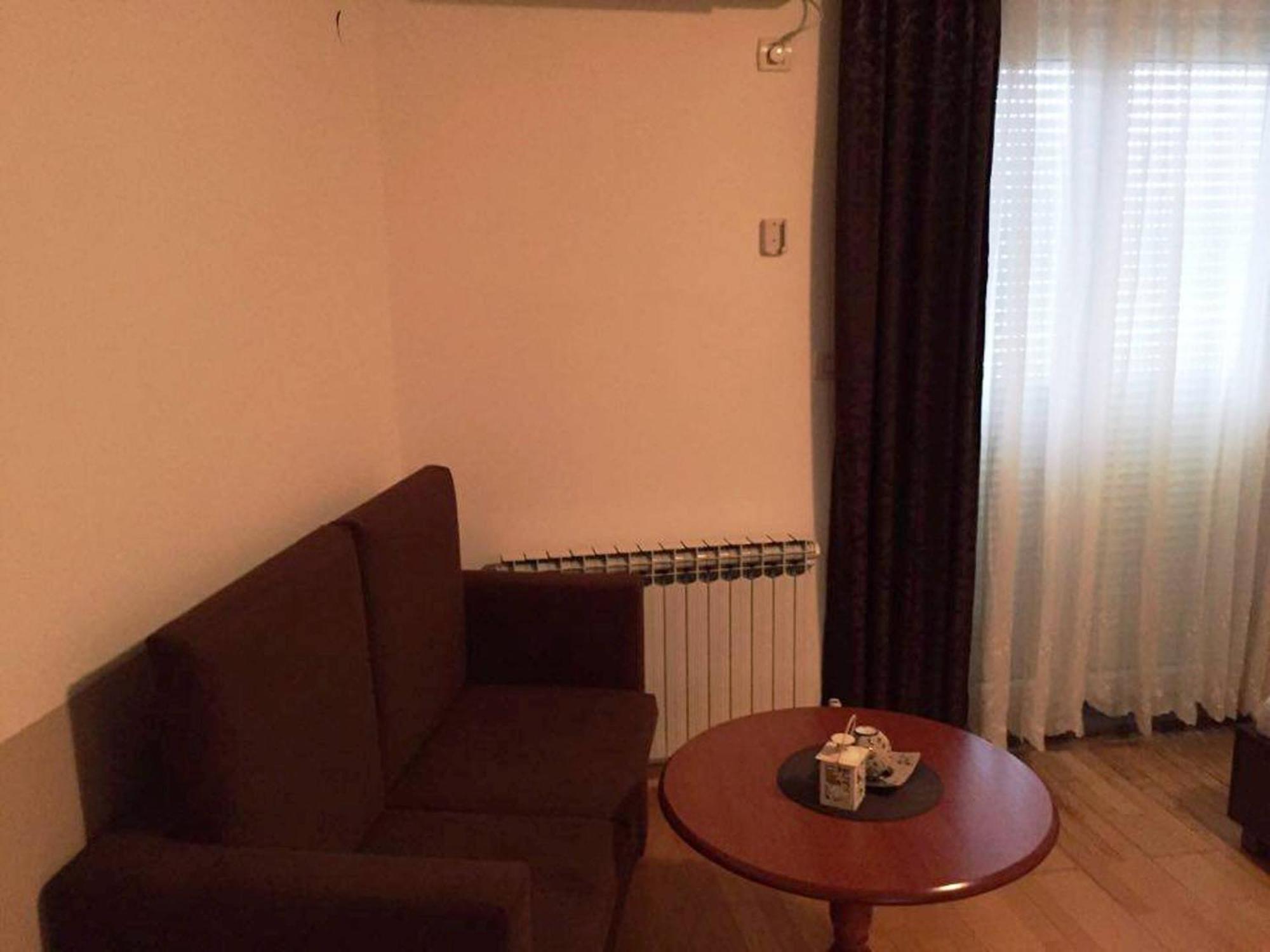 מוסטר Elite Guest House חדר תמונה