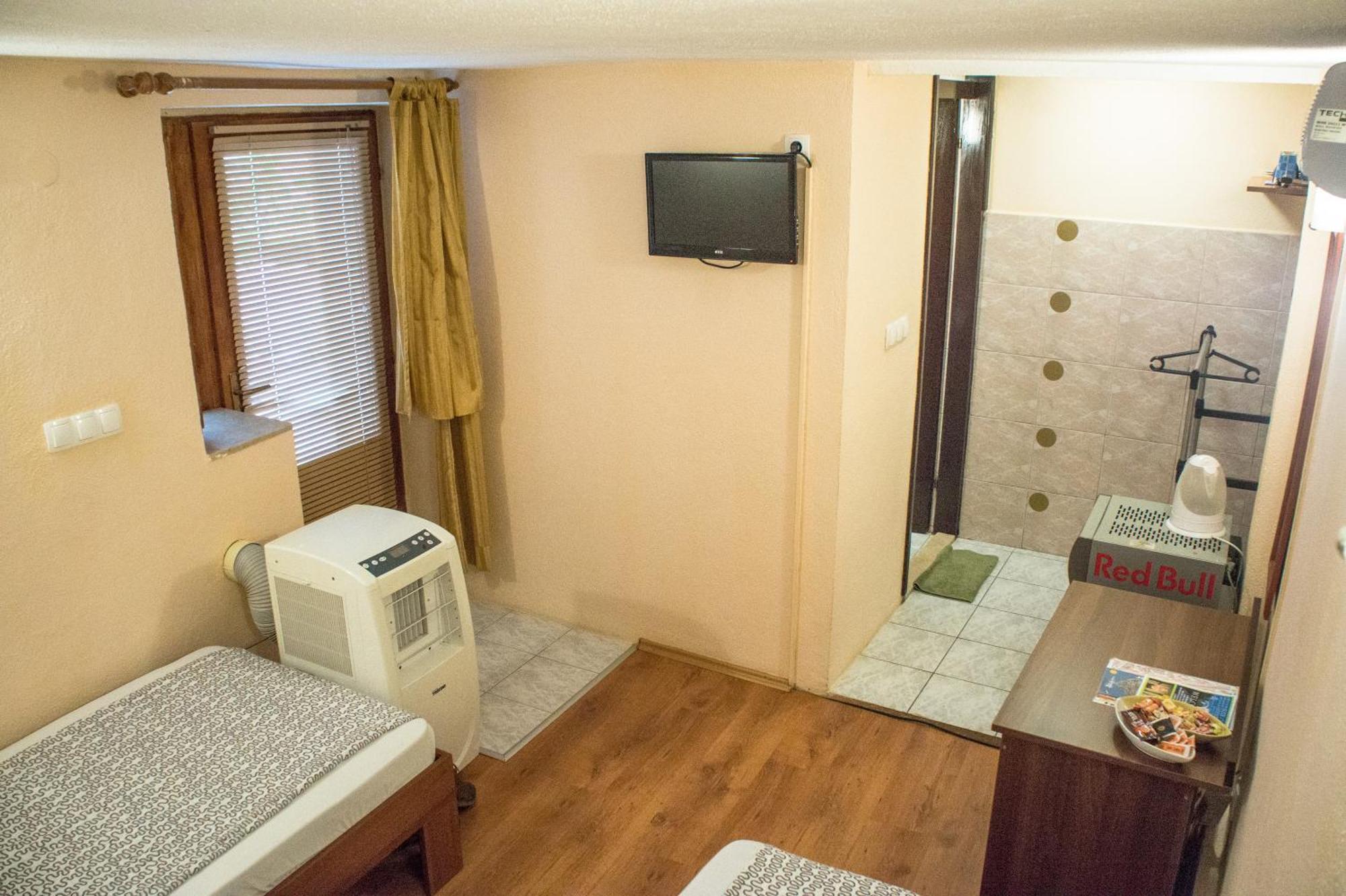 מוסטר Elite Guest House חדר תמונה