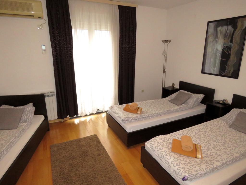 מוסטר Elite Guest House חדר תמונה