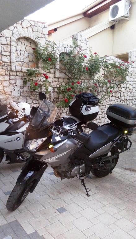 מוסטר Elite Guest House מראה חיצוני תמונה