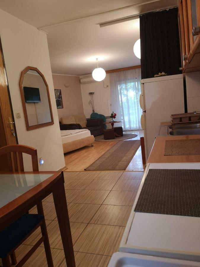 מוסטר Elite Guest House מראה חיצוני תמונה